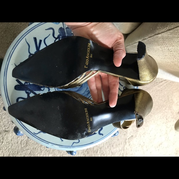 Gold high heels!!! - Picture 8 of 9